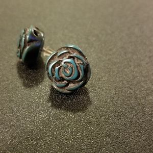 Blue & black flower post earrings - made of stone